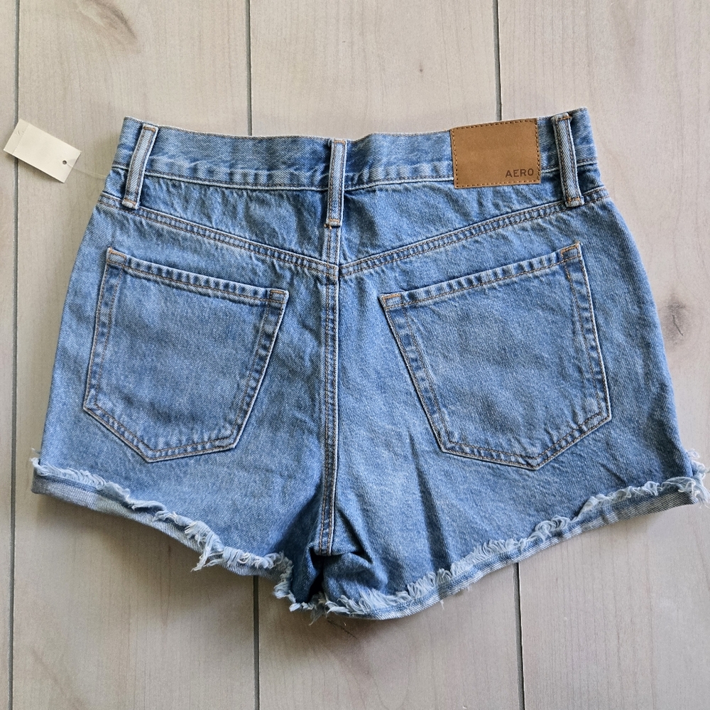 NWT Aeropostale 3.25" Buttonfly Jean Mom Shorts Frayed Rolled Hem - Picture 4 of 13